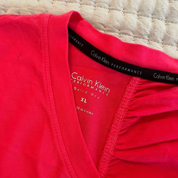 Calvin Klein Performance Black and Pink Leggings and Top - Picture 3 of 10